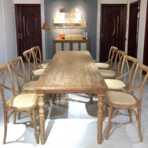 Choosing the Right Dining Table Size for Your Family and Apartment